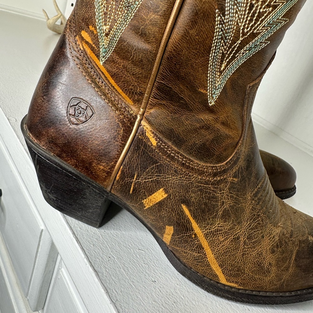 Ariat Women’s 7B Heritage Western R Toe Boots Brown Distressed Leather Cowboy - Picture 5 of 9